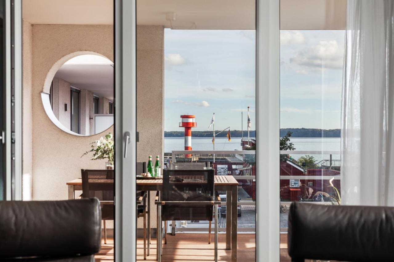 Eckernförde Apartmenthaus Hafenspitze Ap 5 - "Am Yachthafen 5" - Blickrichtung Offenes Meerstrandpromenade מראה חיצוני תמונה